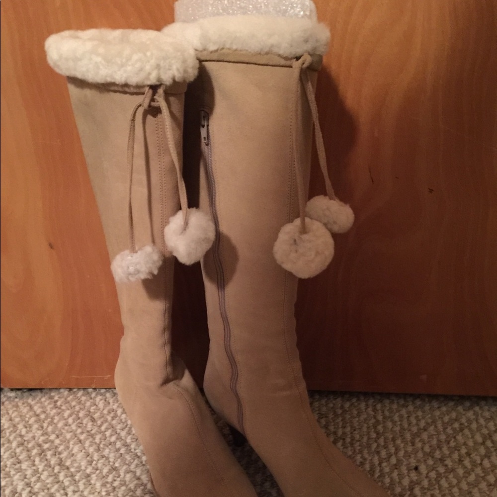 ANN TAYLOR LOFT BEIGE SUEDE BOOTS W/ fur pompoms.